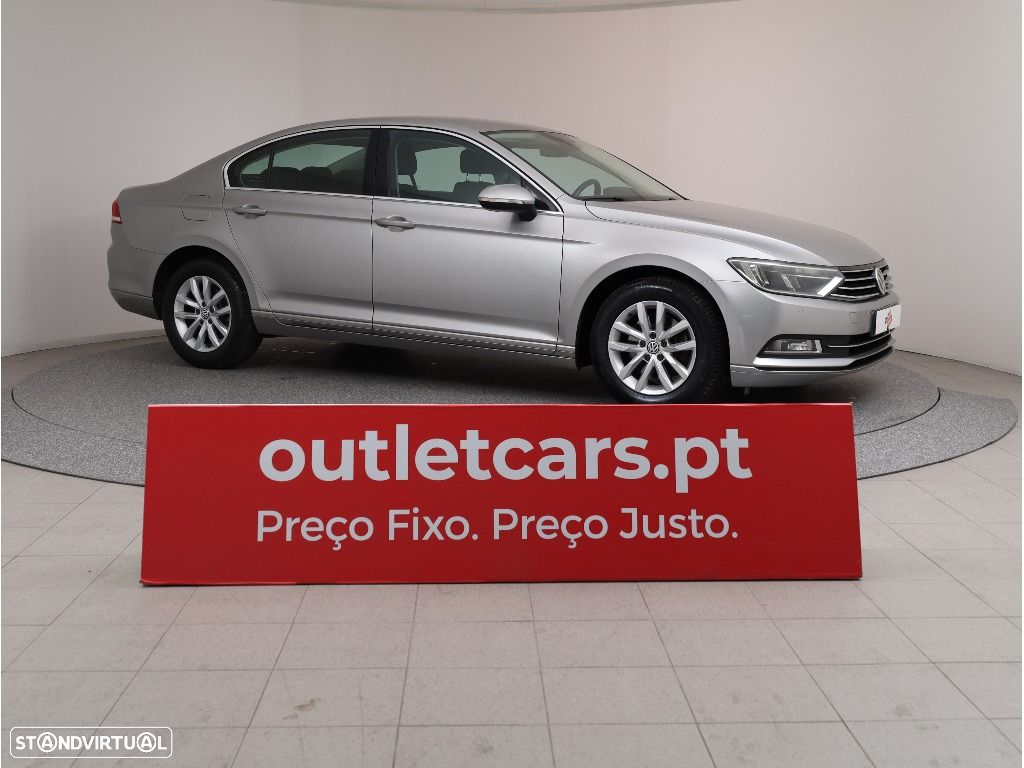 VW Passat 2.0 TDI Confortline - 8