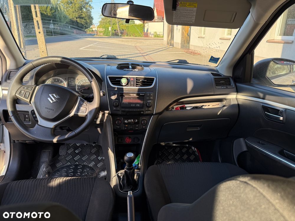 Suzuki Swift 1.2 Premium - 9