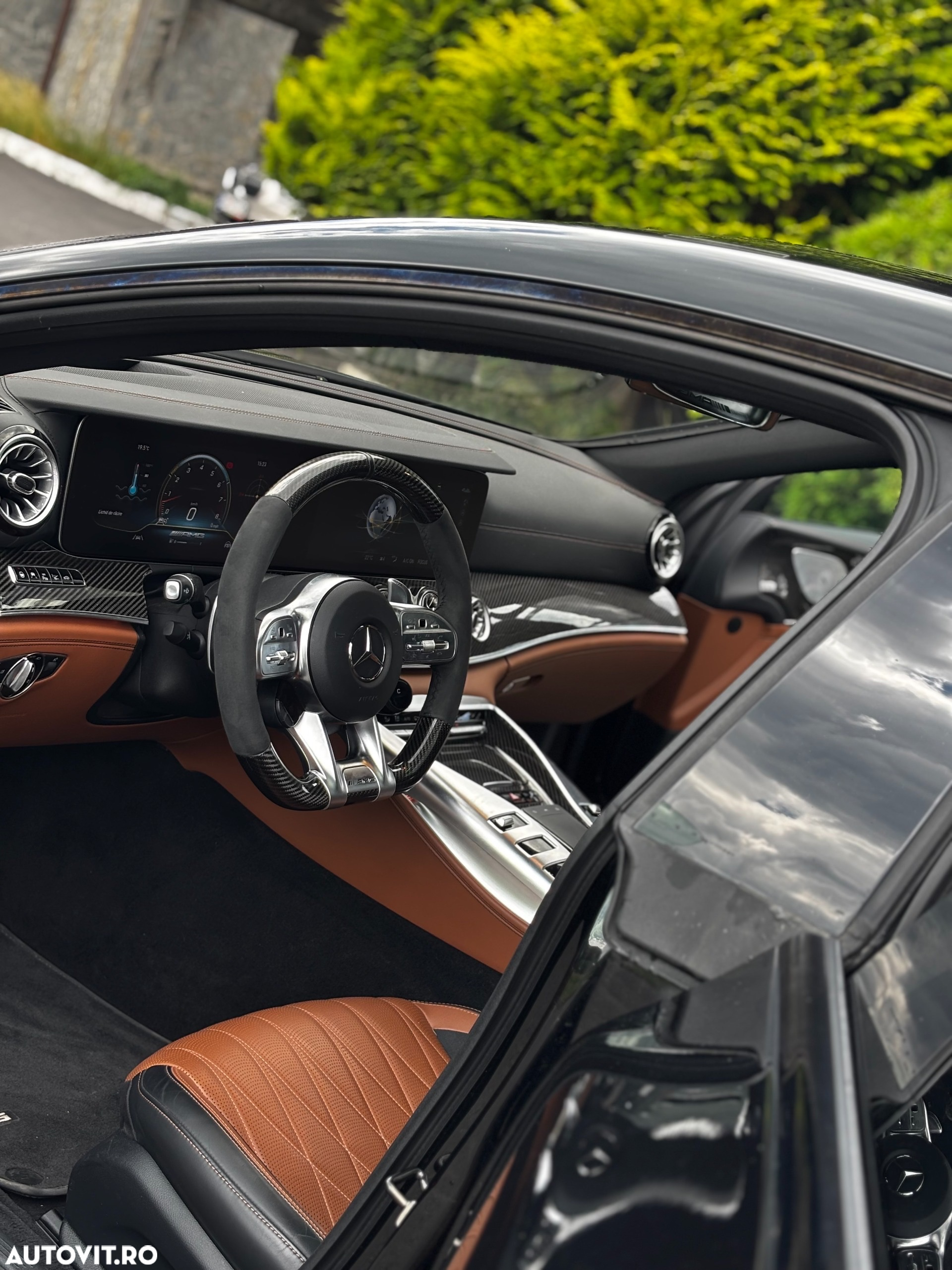 Mercedes-Benz AMG GT - 13