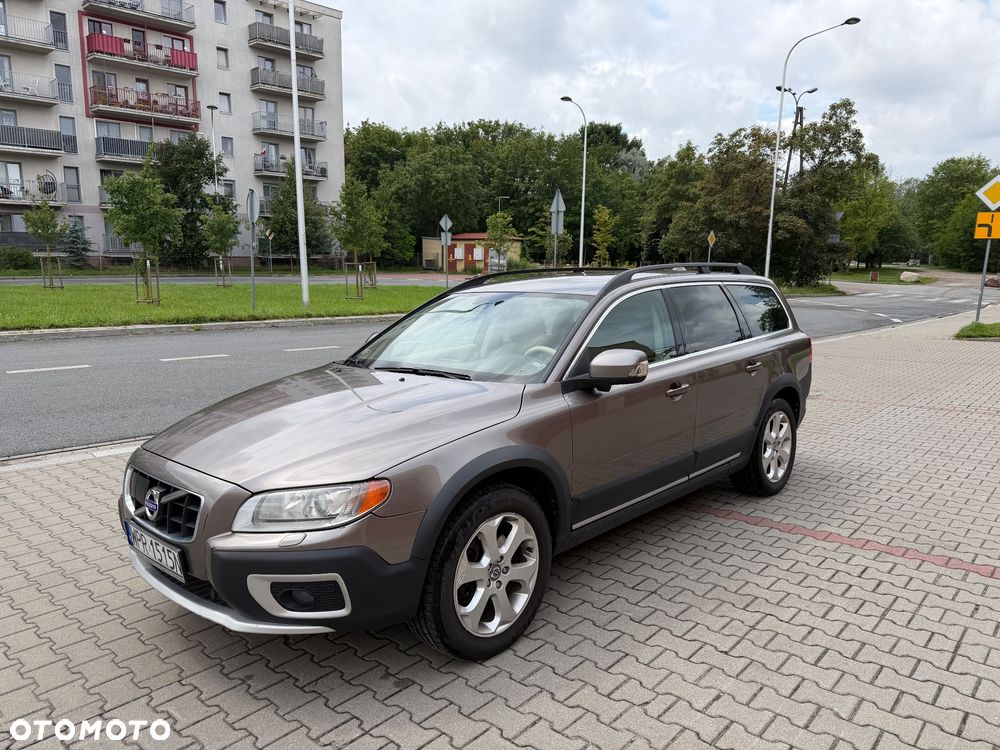 Volvo XC 70 T6 AWD Kinetic - 1