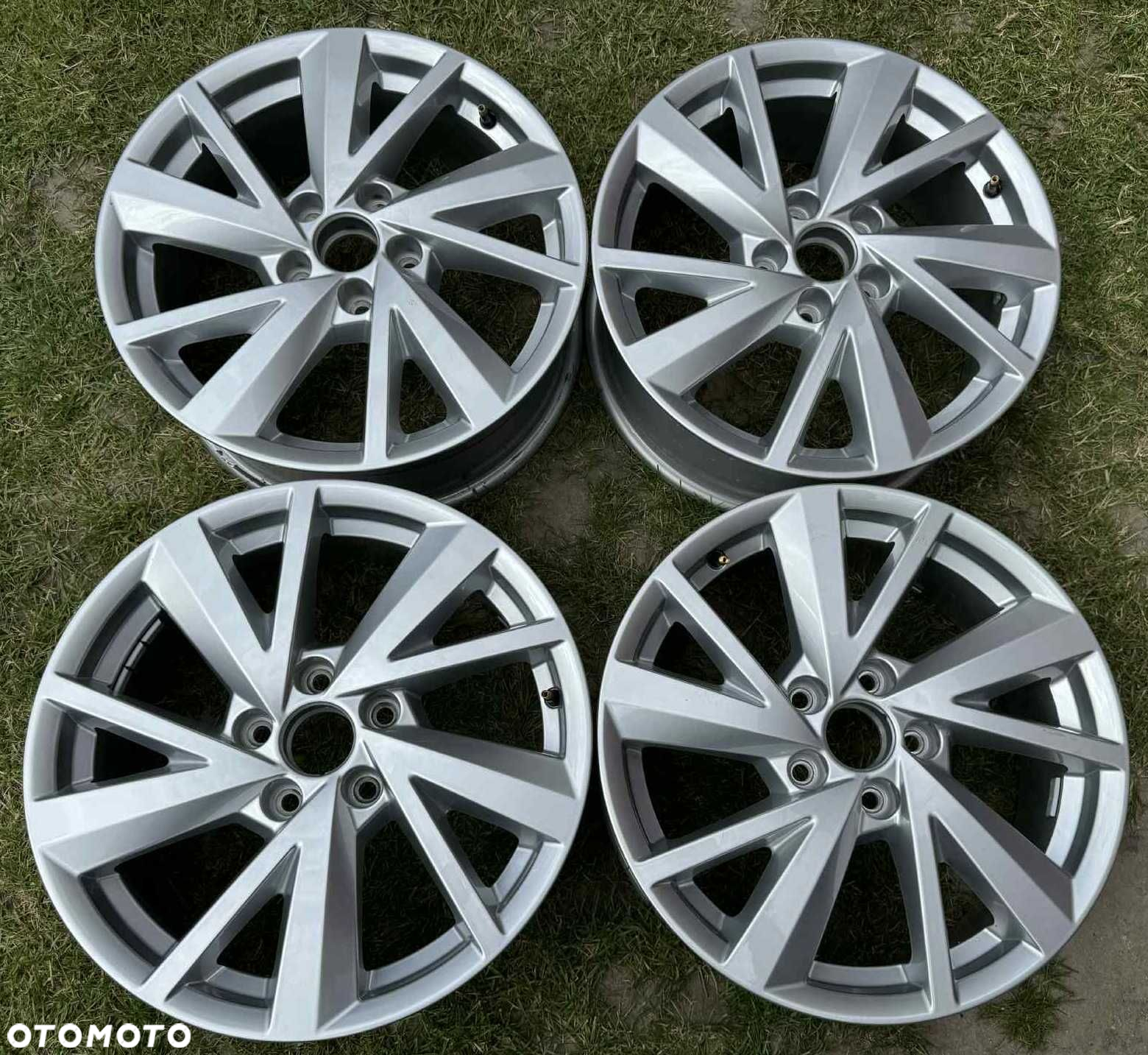 Alufelgi 5x112 r17 VW NOWE ORG Passat Jetta Touran Tiguan CC Shara 28# - 6