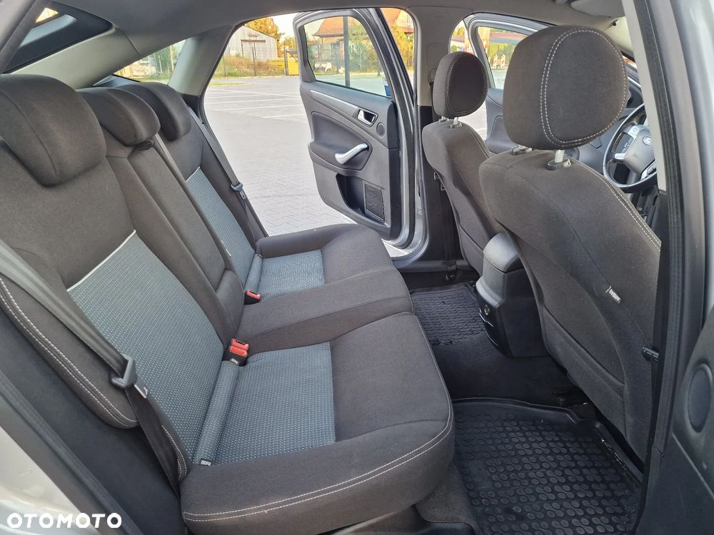 Ford Mondeo 1.6 T Titanium - 28