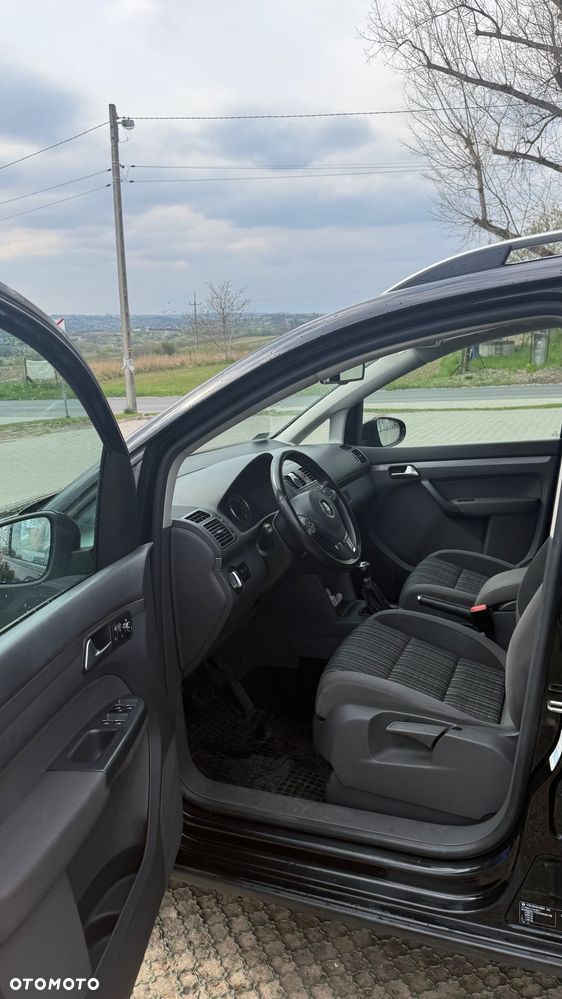 Volkswagen Touran 2.0 TDI DPF Cross - 8