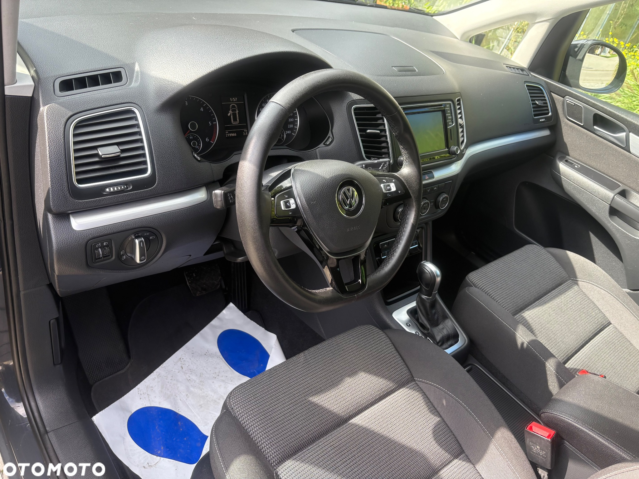 Volkswagen Sharan 2.0 TDI DSG (BlueMotion Technology) Comfortline - 24