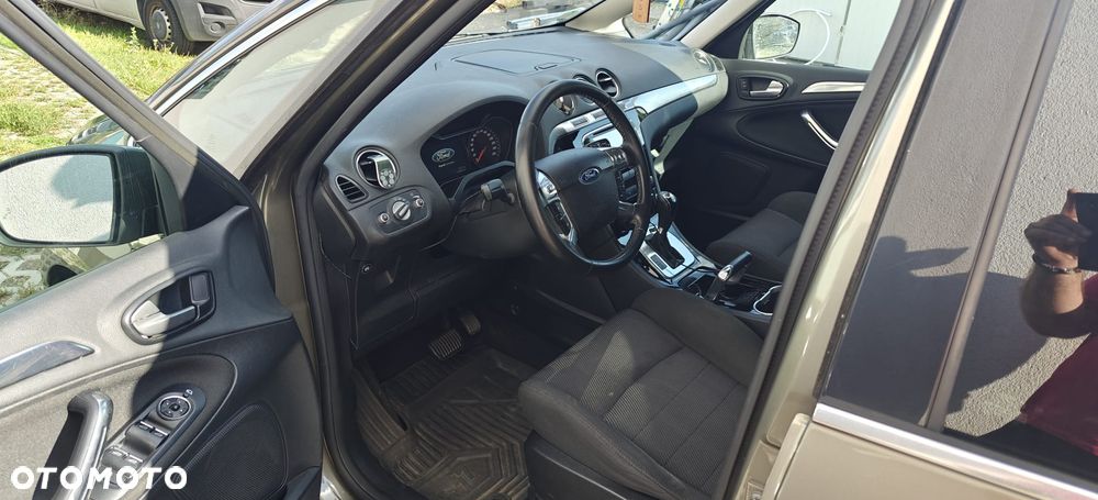 Ford S-Max - 21