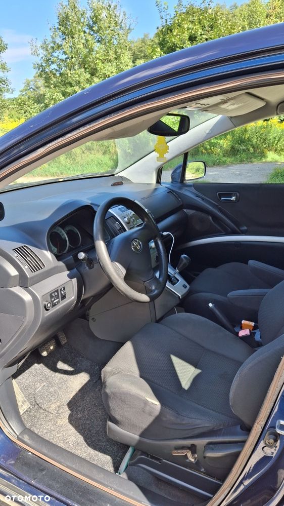 Toyota Corolla Verso - 6