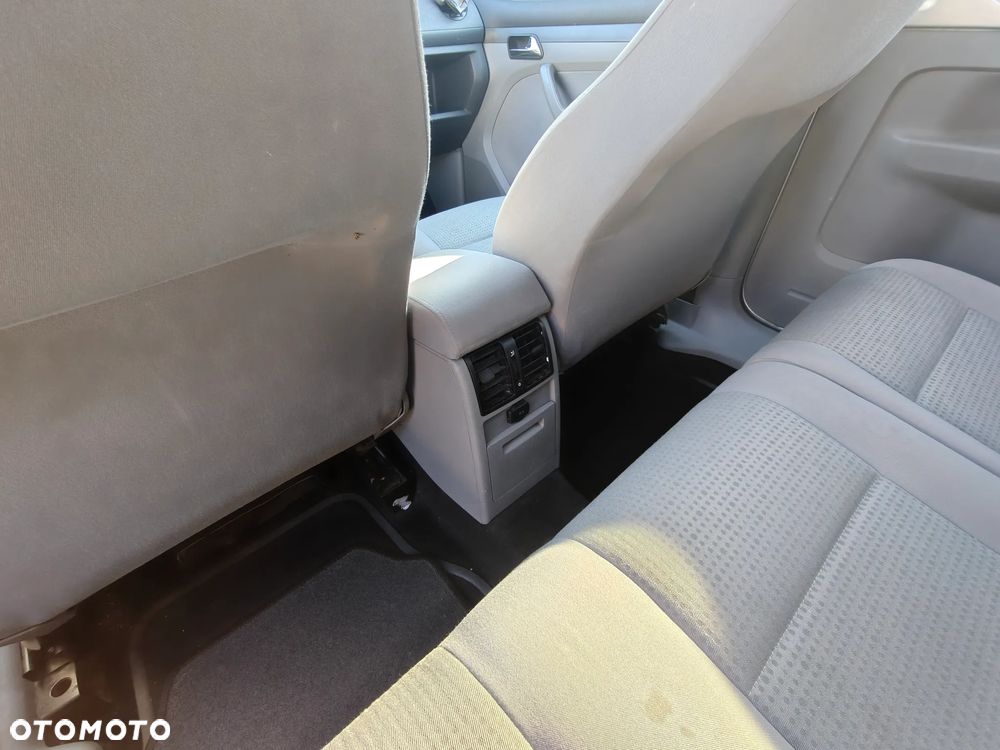 Volkswagen Caddy - 17