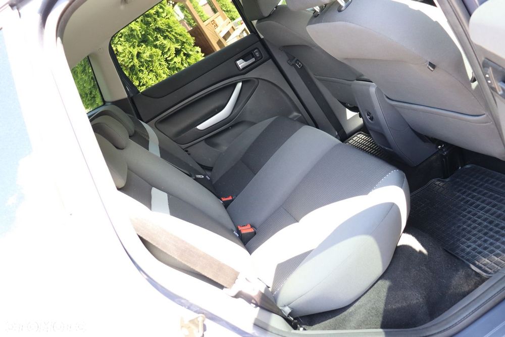 Ford Kuga - 9