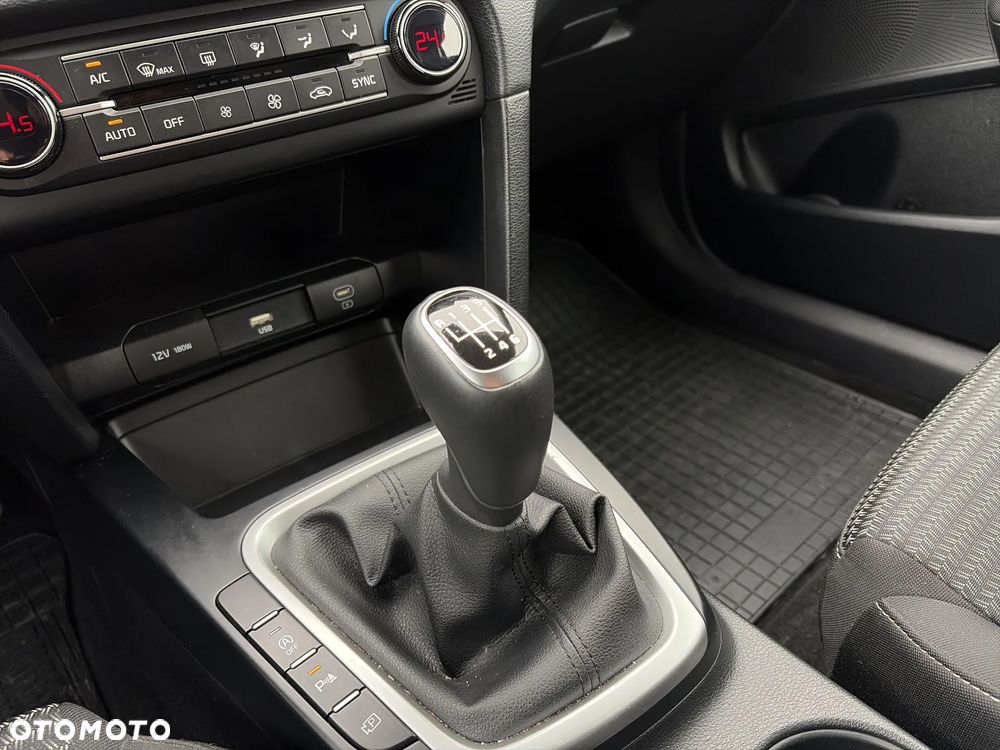 Kia Ceed 1.5 T-GDI M - 14