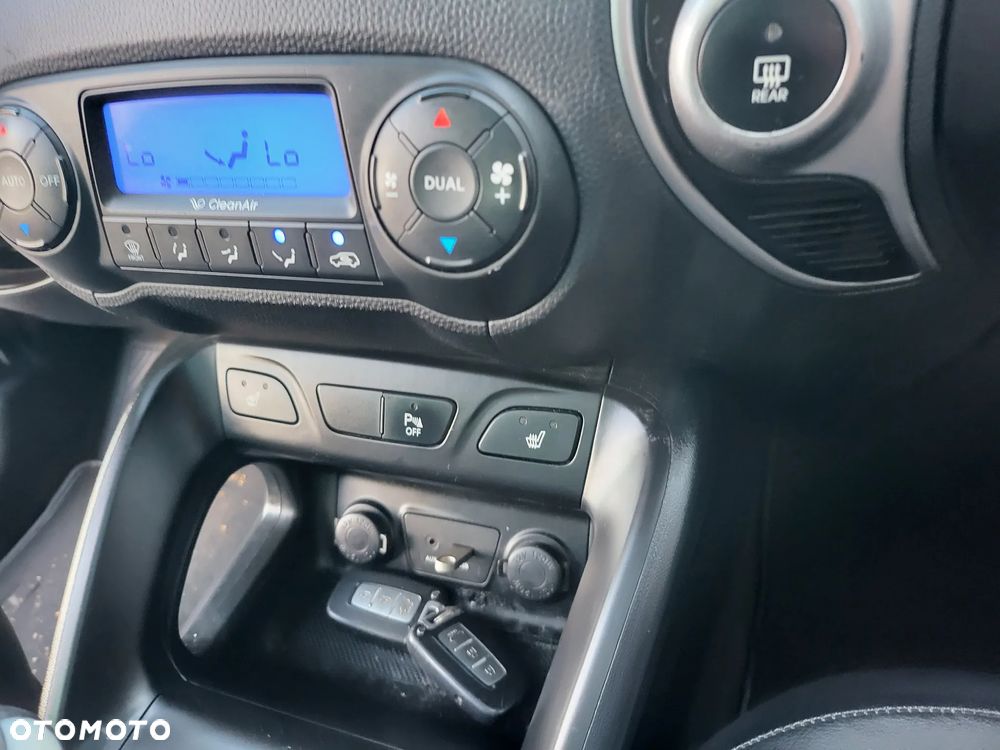 Hyundai ix35 2.0 CRDi Premium 2WD - 24