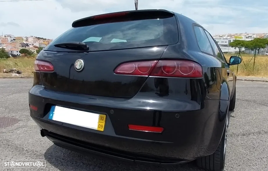 Alfa Romeo 159 Sportwagon 1.9 JTDm 8V Executiva - 28