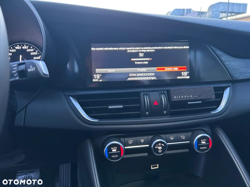 Alfa Romeo Giulia 2.0 Turbo Business - 14