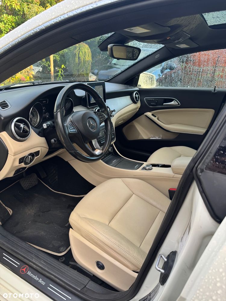 Mercedes-Benz CLA 250 Sport 7G-DCT - 11