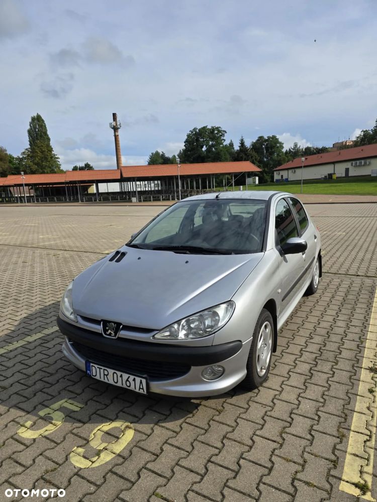 Peugeot 206 - 1