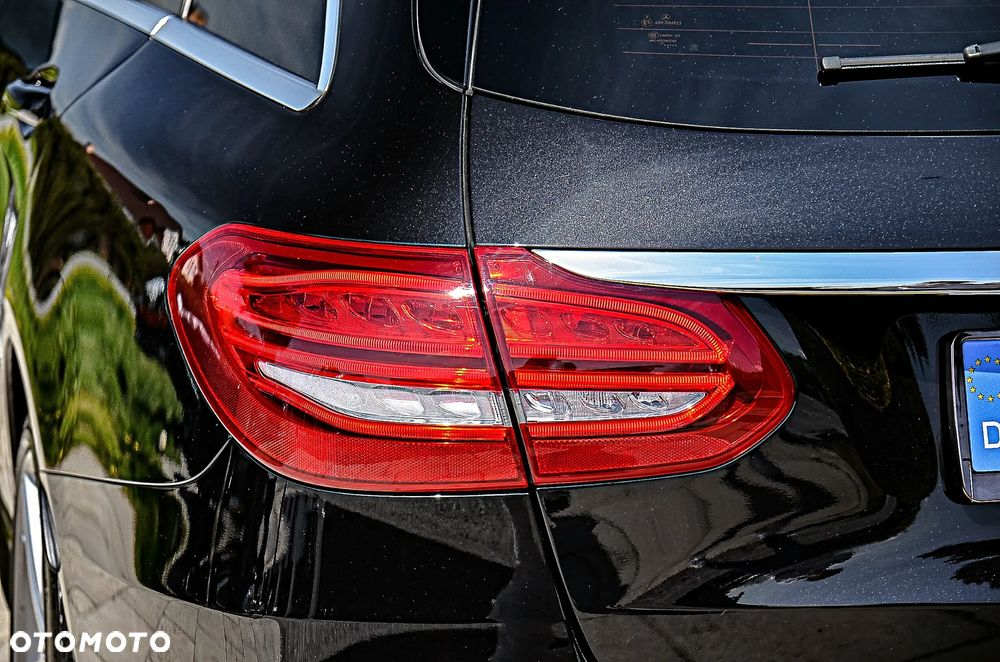Mercedes-Benz Klasa C 250 7G-TRONIC AMG Line - 19