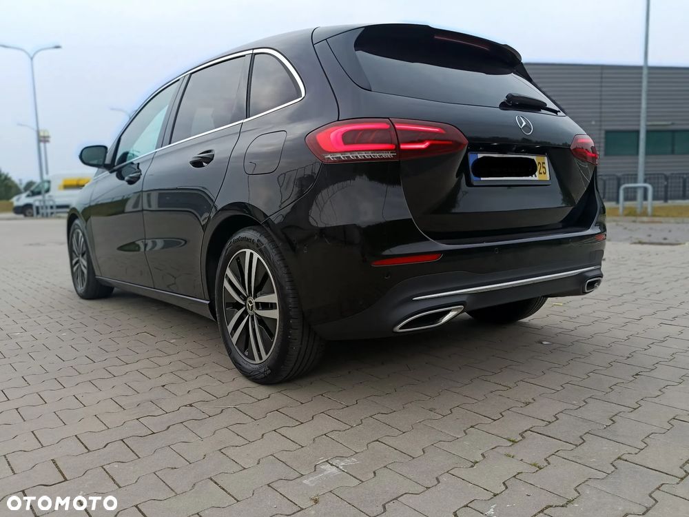 Mercedes-Benz Klasa B 160 Edition 2021 - 11