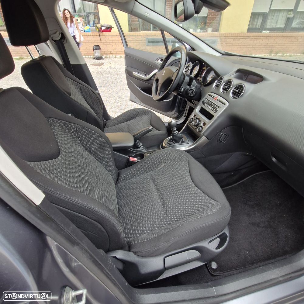 Peugeot 308 SW HDi FAP 110 Platinum - 10