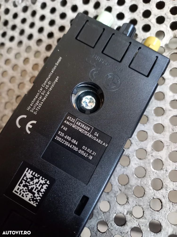 Amplificator Antena Bmw Seria 1 F40 Seria 2 F44 Cod  Dupa 2017 - Dezmembrari Arad - 8