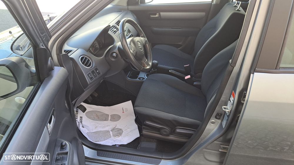 Suzuki Swift 1.3 DDiS GL - 24