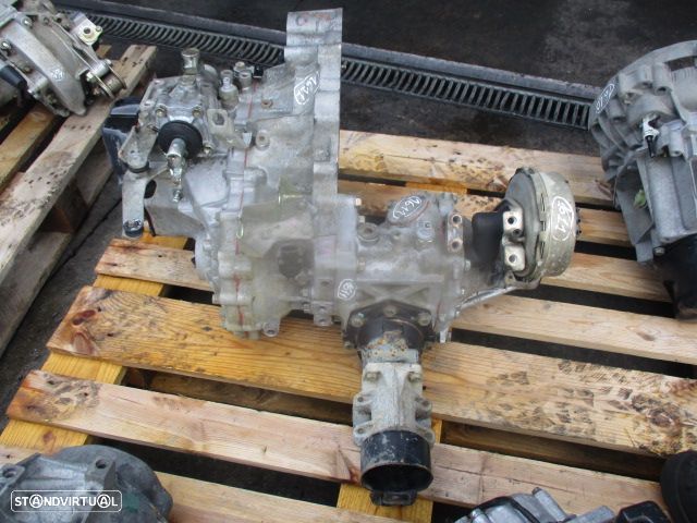 Caixa Velocidades  TOYOTA RAV4 4X4 1996 2.0I 130CV 3P VERDE 5V - 2