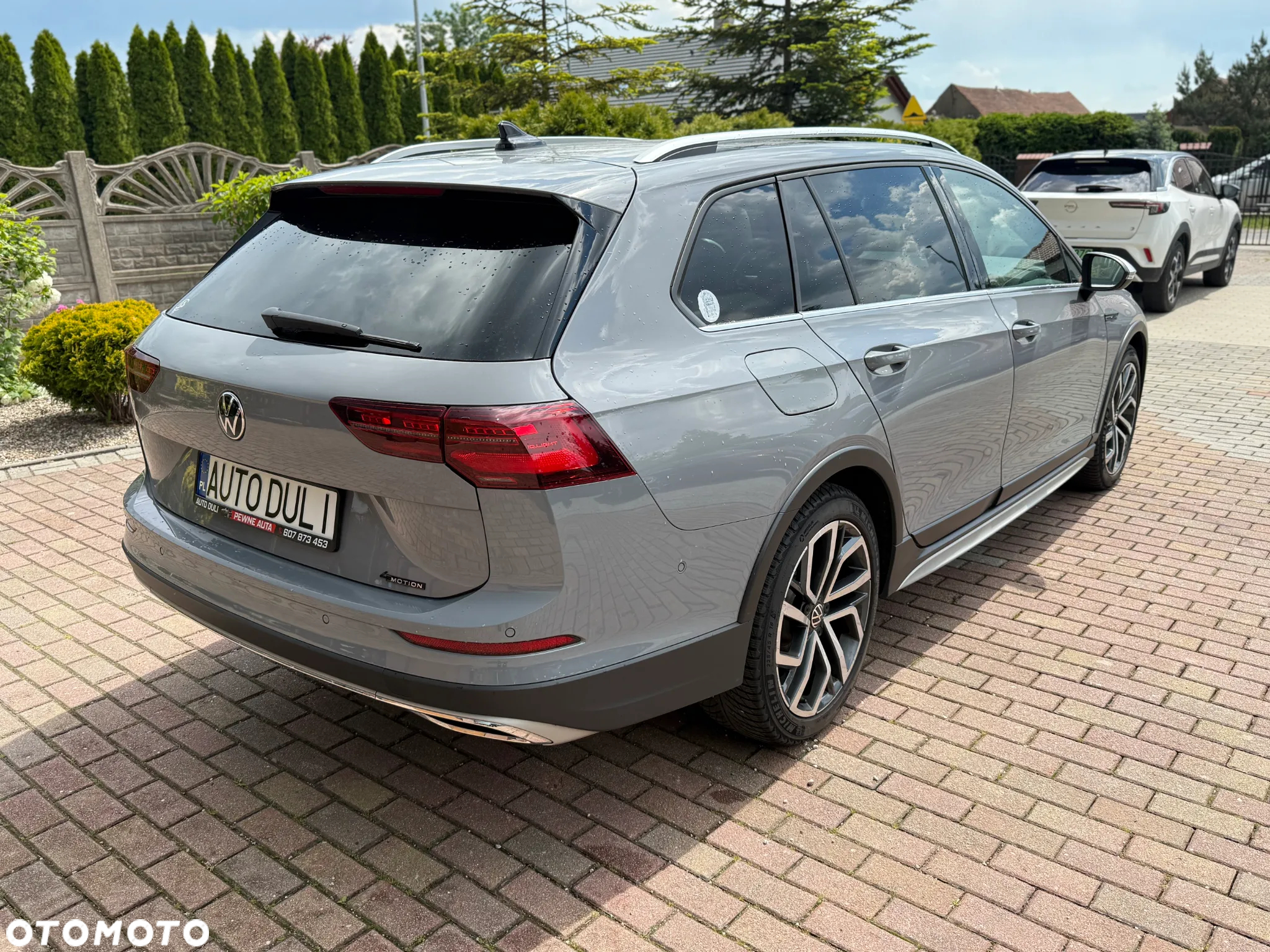 Volkswagen Golf Variant 2.0 TDI 4Motion SCR DSG Alltrack - 3
