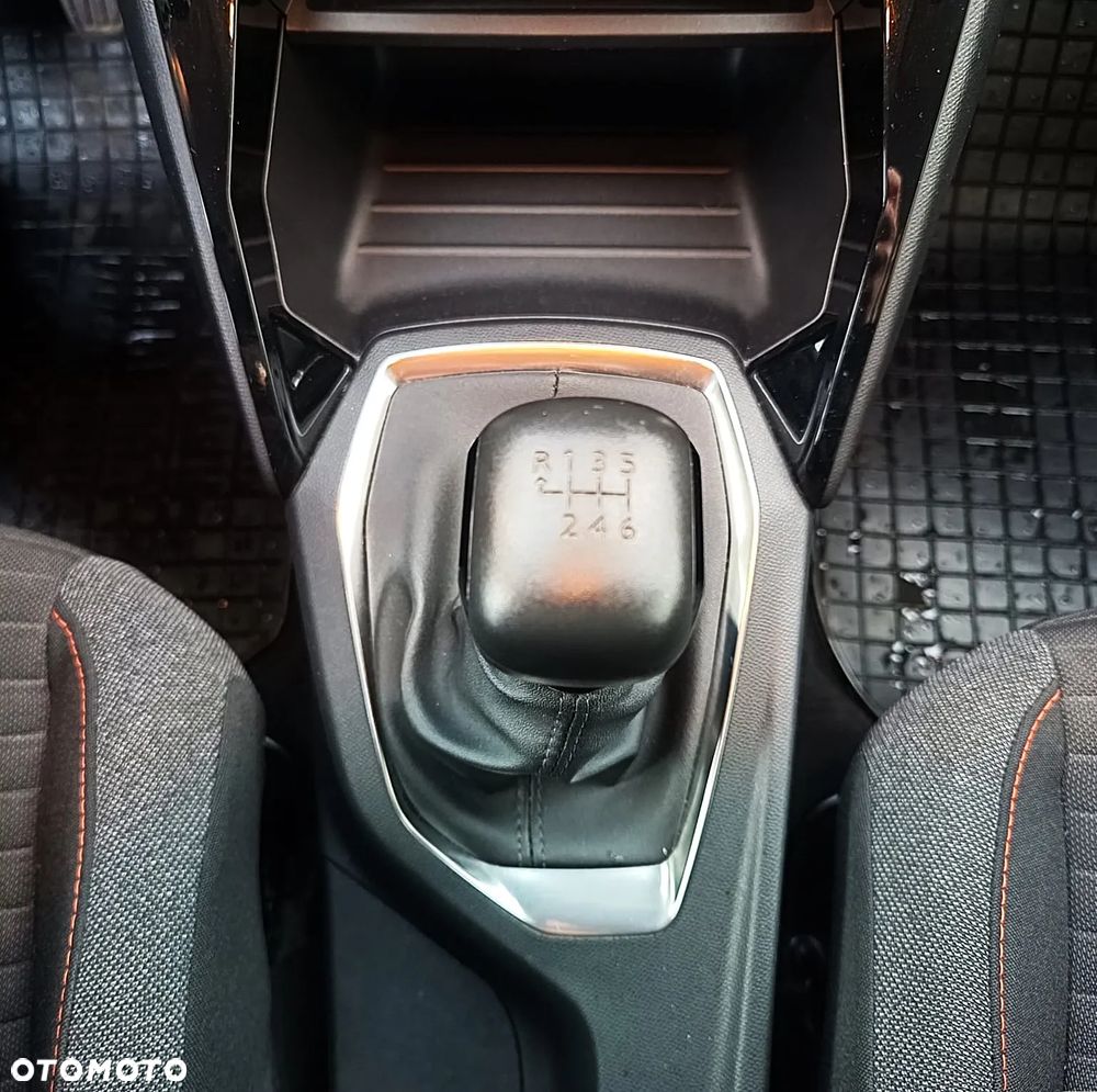 Peugeot 208 1.2 PureTech Active Pack S&S - 21