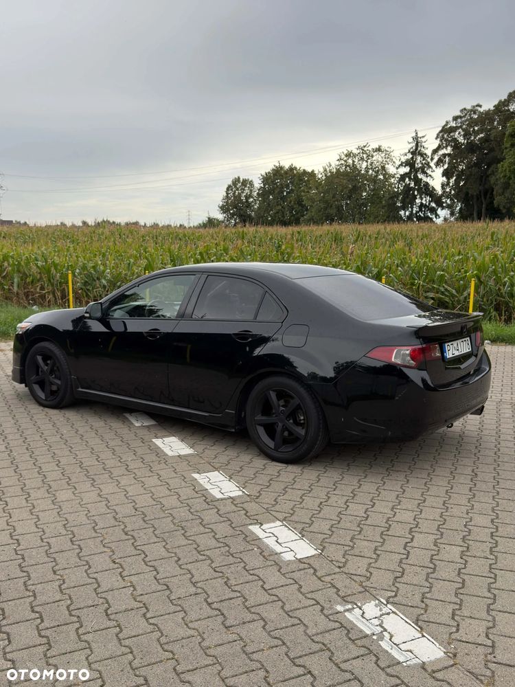Honda Accord 2.0 Executive Nav - 9