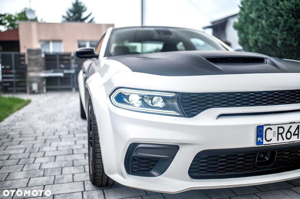 Dodge Charger 6.4 Scat Pack Widebody - 10