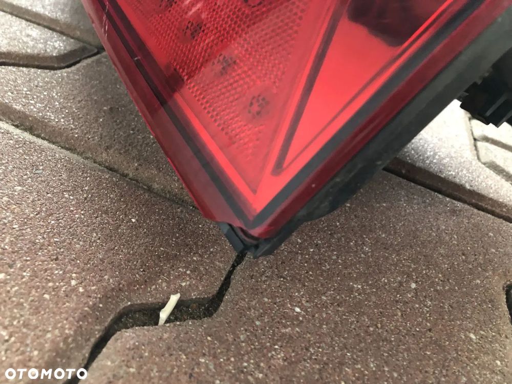 CADILLAC ESCALADE III 6,2 V8 2006-2014 LAMPA LEWA TYLNA TYŁ LED - 8