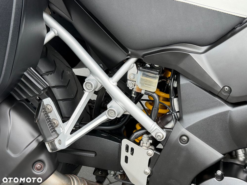 Suzuki V-STROM - 14