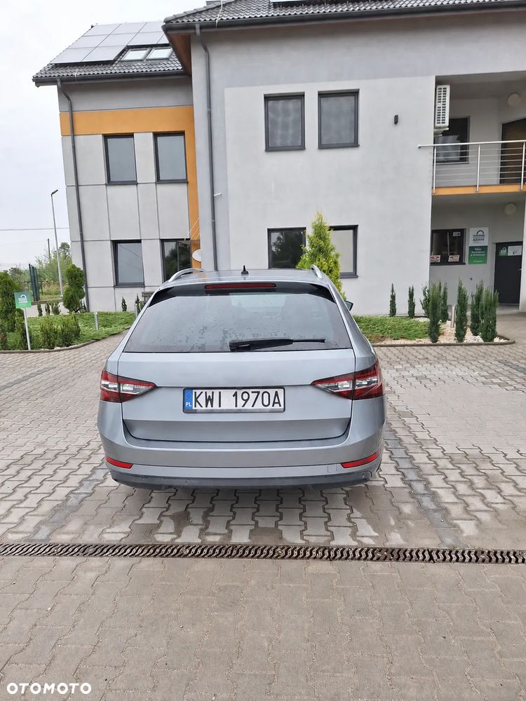 Skoda Superb 1.6 TDI Style DSG - 2