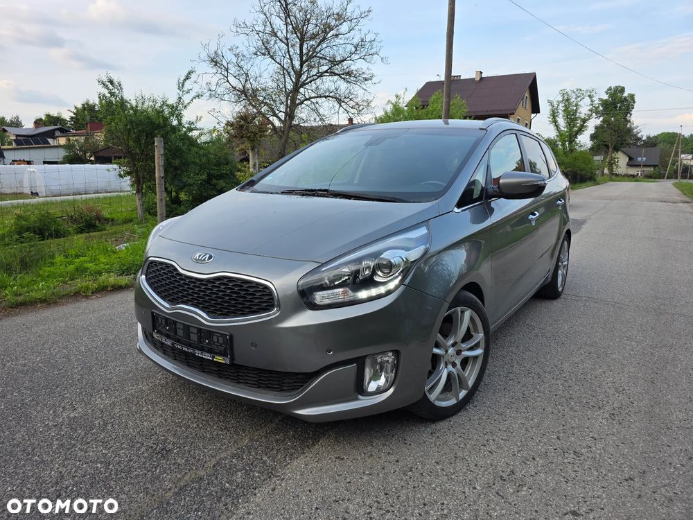 Kia Carens - 3