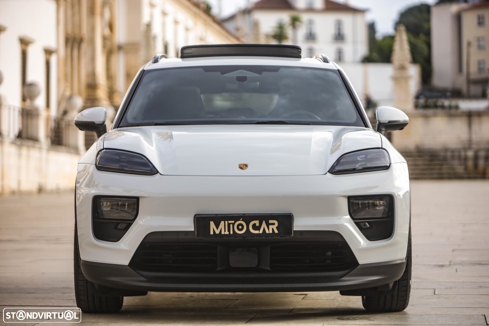 Porsche Macan Electric 4 - 2