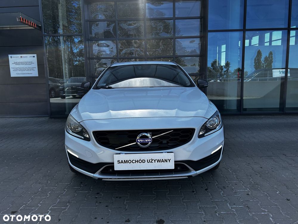 Volvo V60 Cross Country - 3