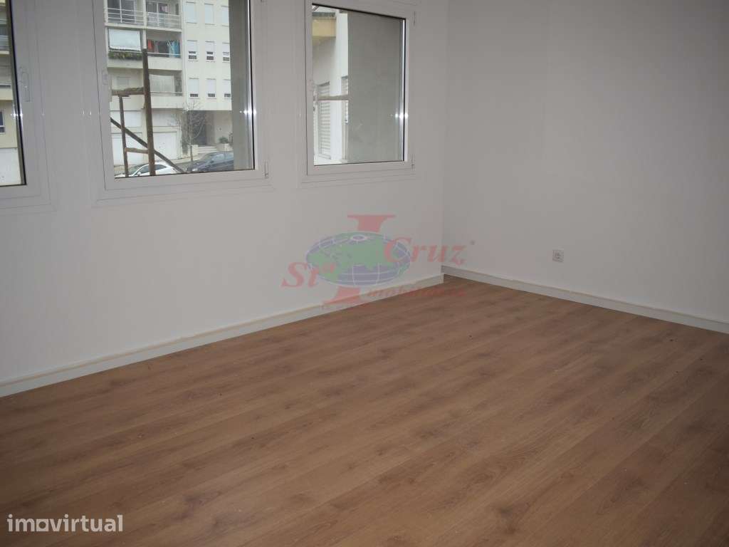 Apartamento T2 - Novo - Bairro de S. Miguel - Grande imagem: 3/15