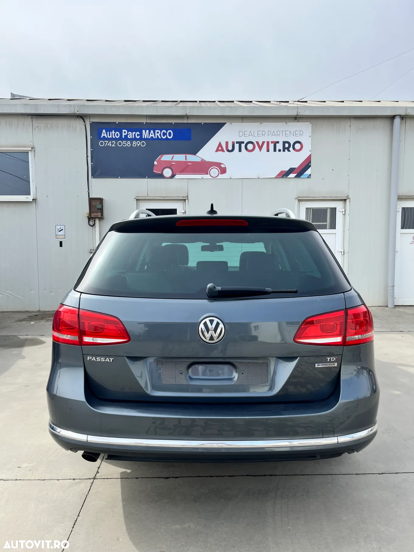 Volkswagen Passat Variant 1.6 TDI BlueMotion Technology Comfortline - 4