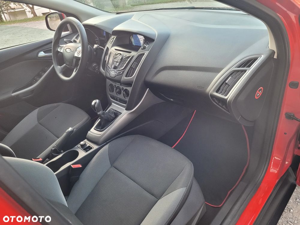 Ford Focus 1.6 TI-VCT Champions Edition - 8