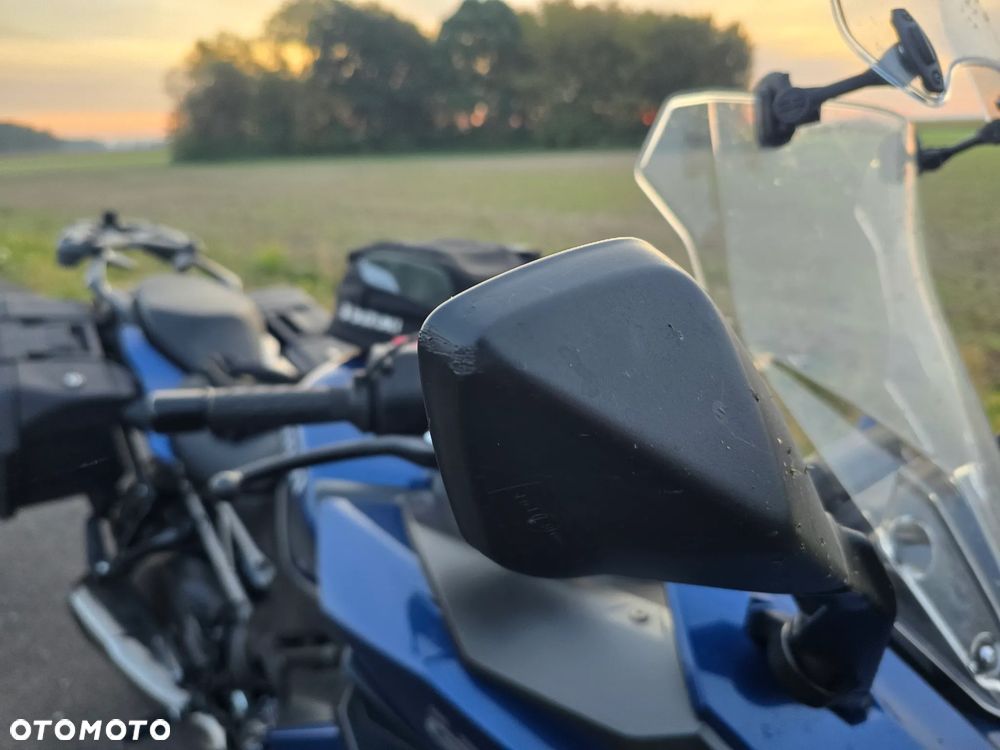 Suzuki GSX - 18