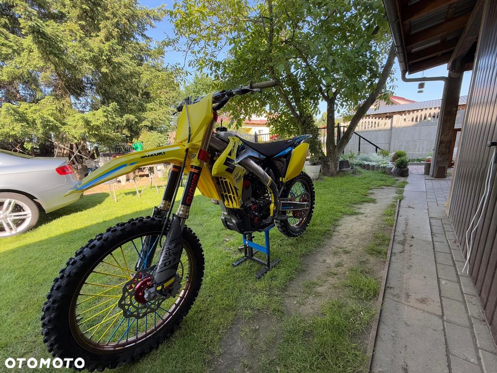 Suzuki RM-Z - 2