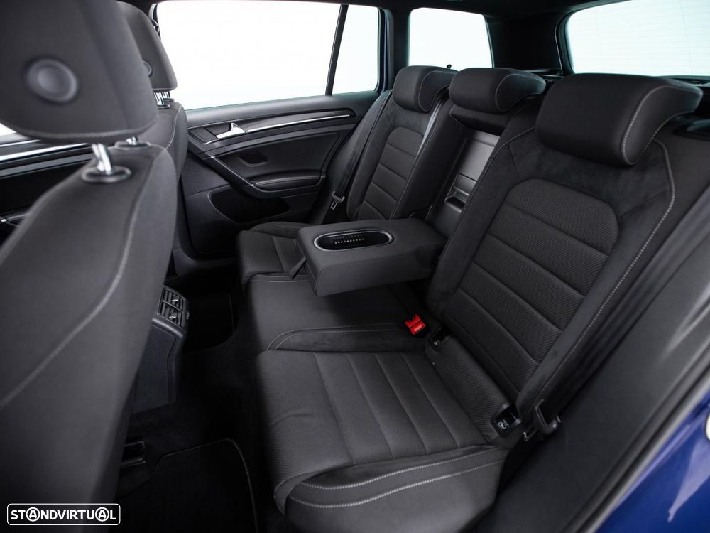 VW Golf Variant R 4Motion (BlueMotion ) DSG - 12