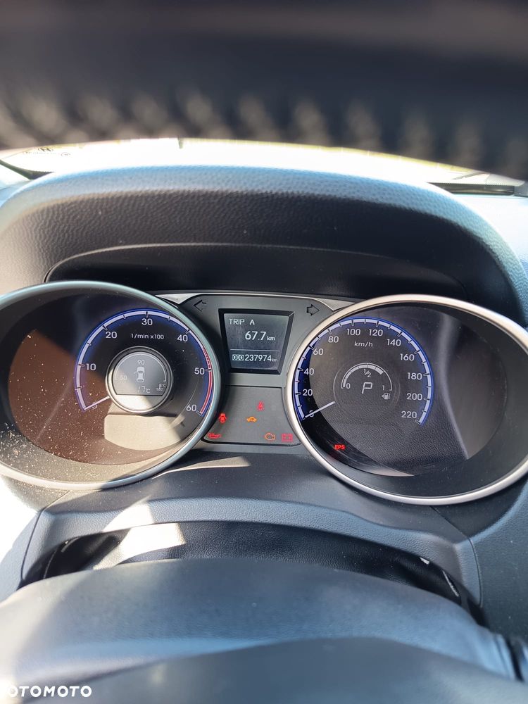 Hyundai ix35 2.0 CRDi 4WD Automatik Premium - 10