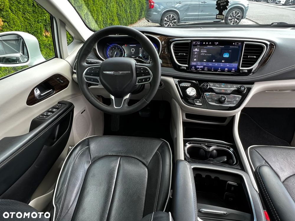 Chrysler Pacifica - 9