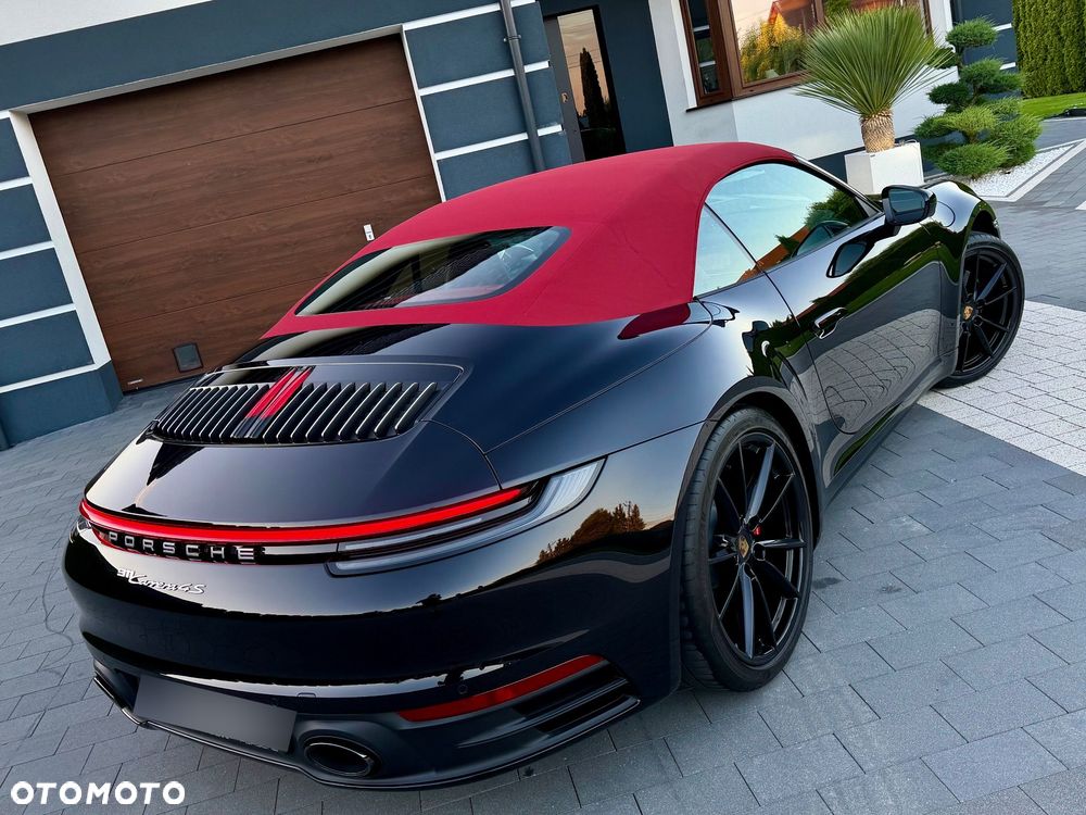 Porsche 911 Carrera 4S - 11