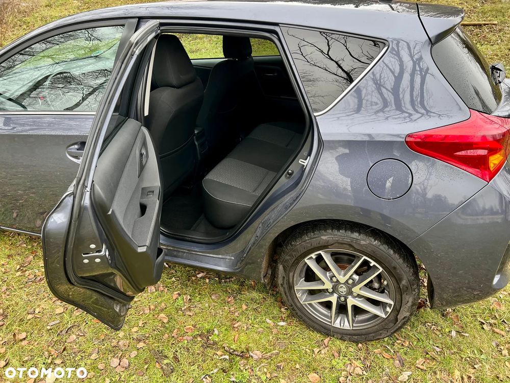 Toyota Auris 1.6 Valvematic Multidrive S Executive - 12