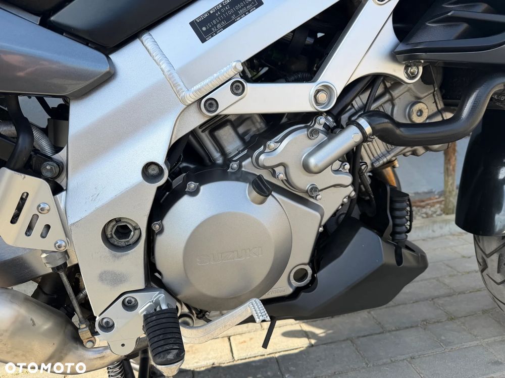 Suzuki DL - 20