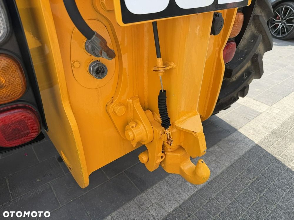 JCB 526-65 AGRI - 11