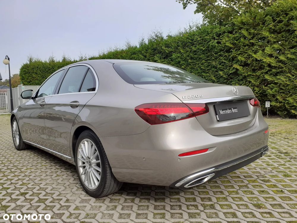 Mercedes-Benz Klasa E 220 d Exclusive - 37