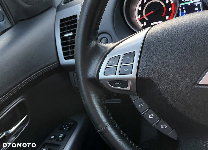 Mitsubishi Outlander 2.0 2WD 35 Jahre - 28