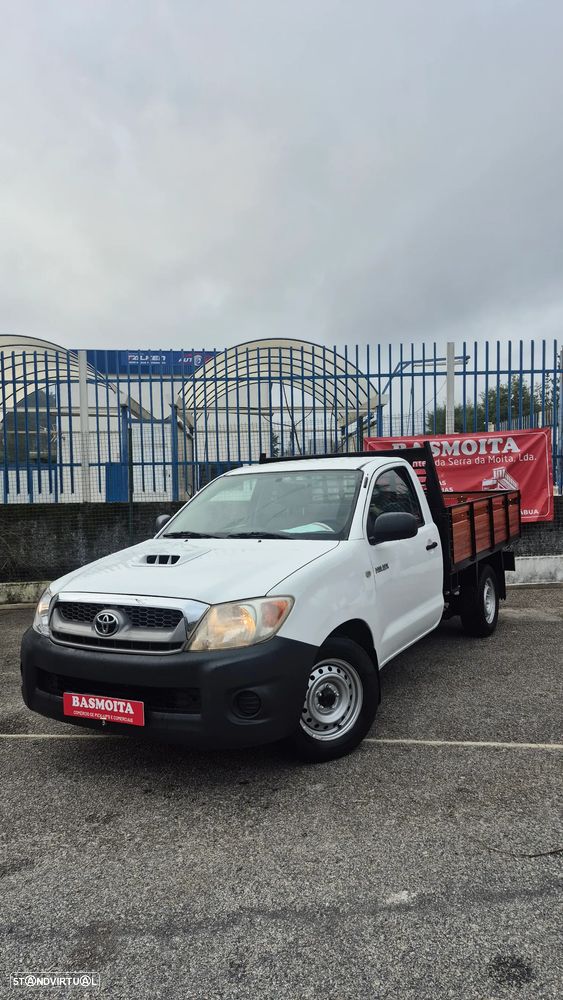 Toyota Hilux - 1