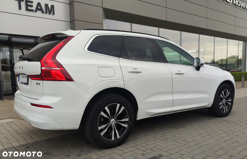 Volvo XC 60 T4 Momentum - 8